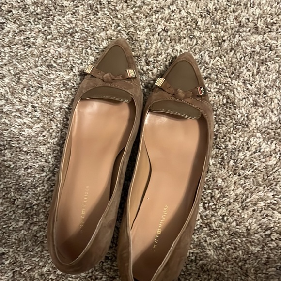 Like New Tommy Hilfiger Kitten Heels - Picture 2 of 4